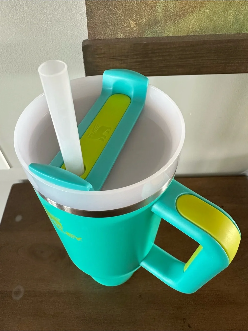 Stanley- Tropical Teal 40oz - Picture 8 of 9